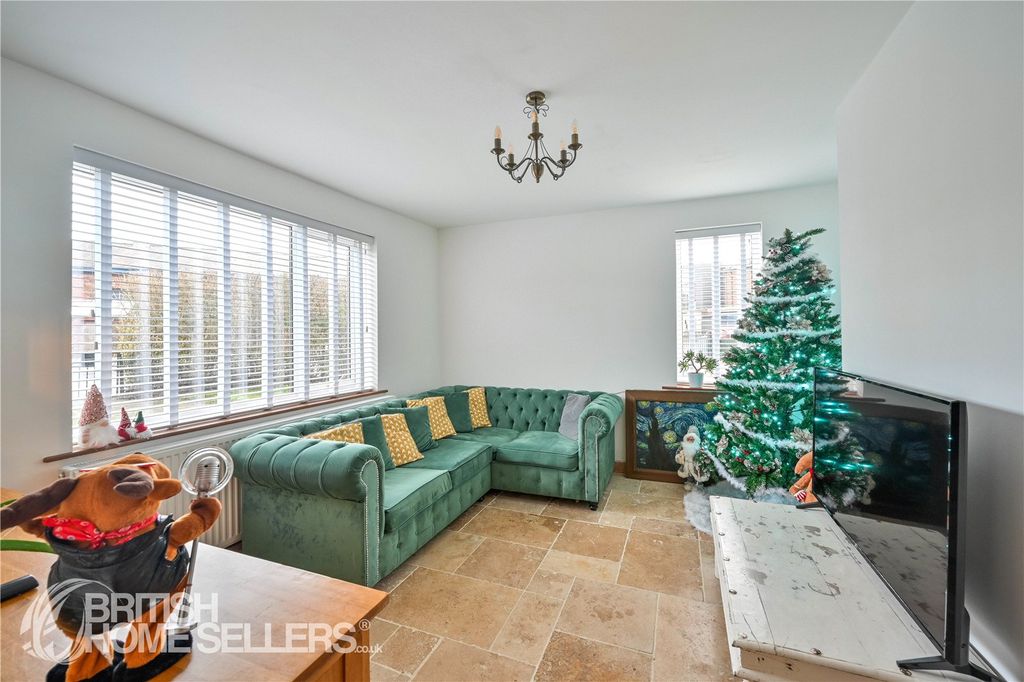 Property photo 3 of 17 Picture No. 04