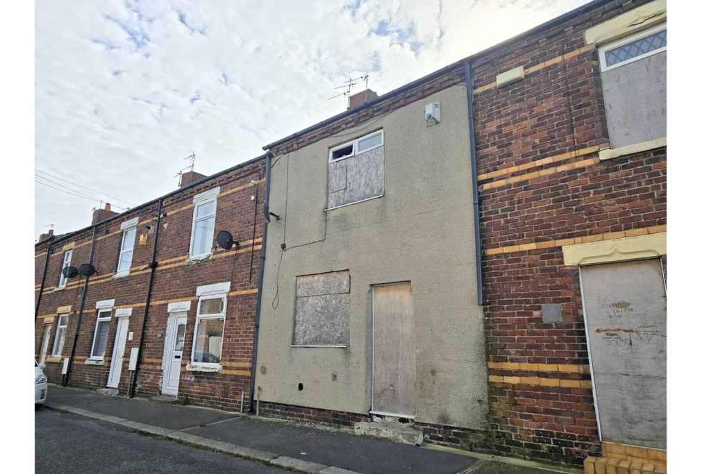 Property photo 1 of 2