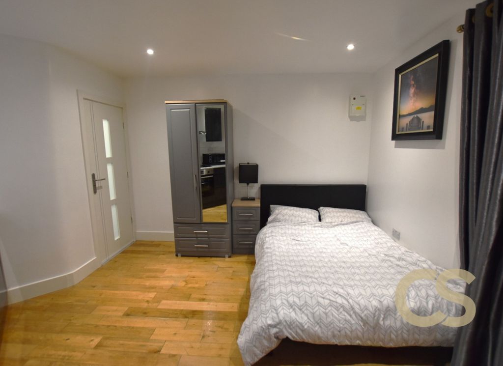 Property photo 1 of 8 2861290