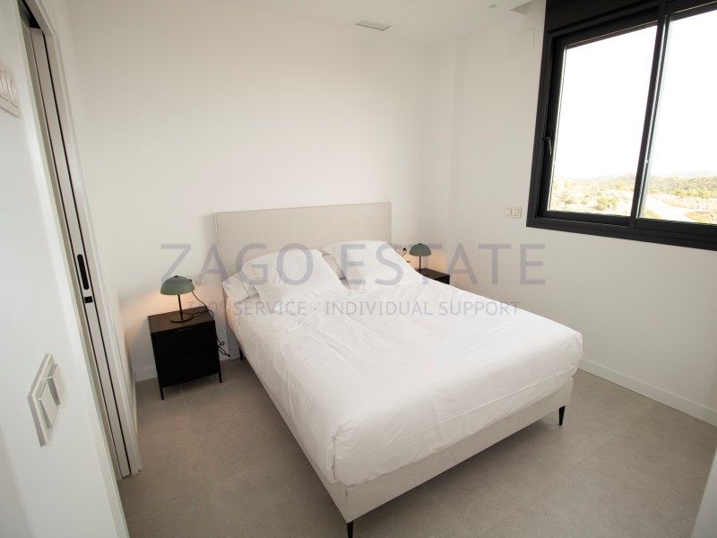 Property photo 2 of 49