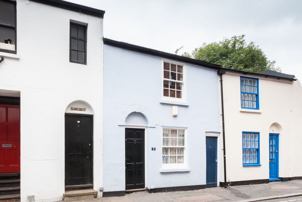Property photo 1 of 11