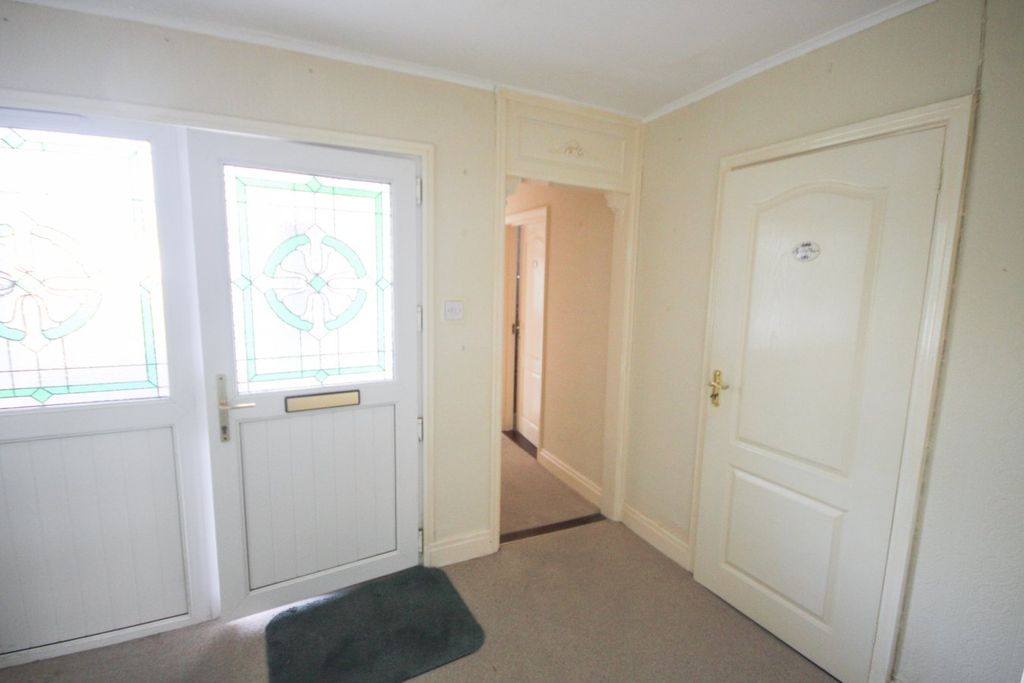 Property photo 2 of 35