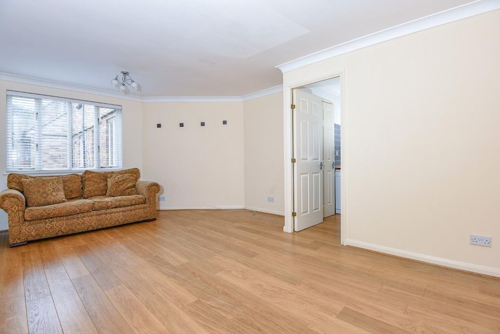 Property photo 3 of 6 393073 (2)c.Jpg