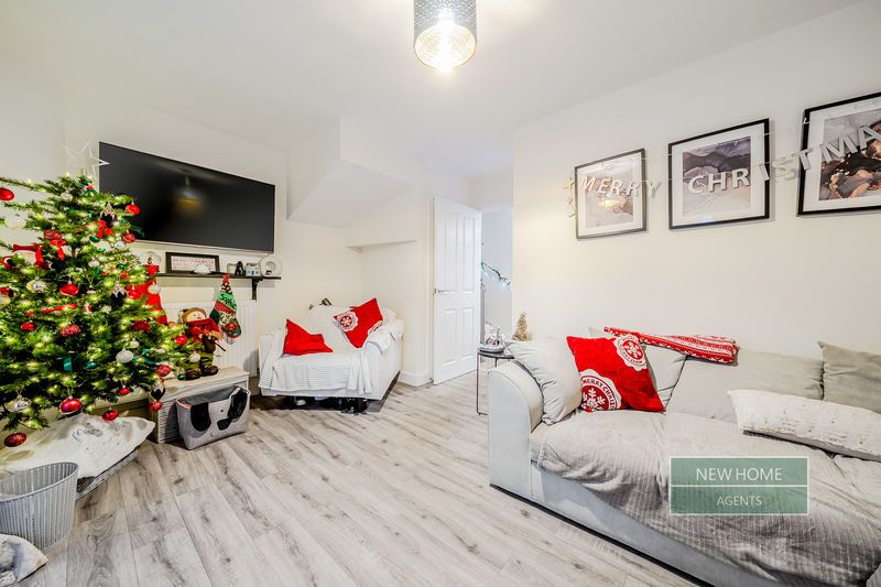 Property photo 3 of 11 Photo 3