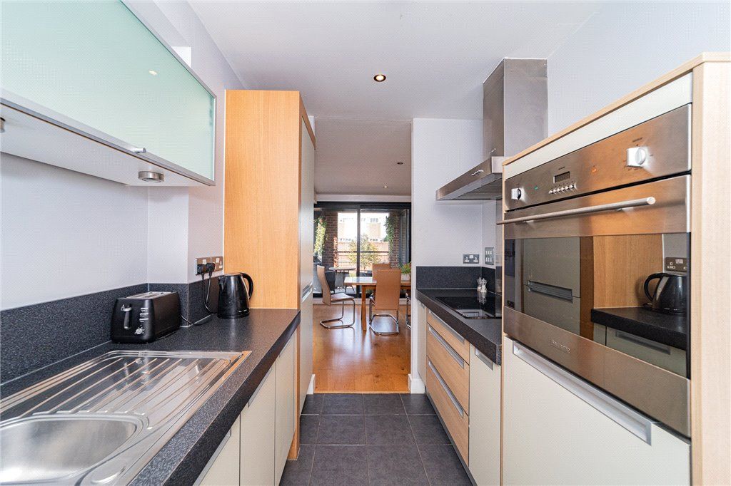 Property photo 3 of 11 3