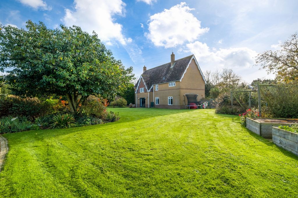 Property photo 1 of 27