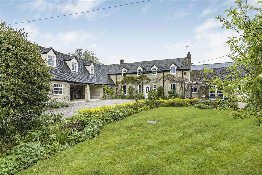 Property photo 1 of 37 4_30866.Jpg