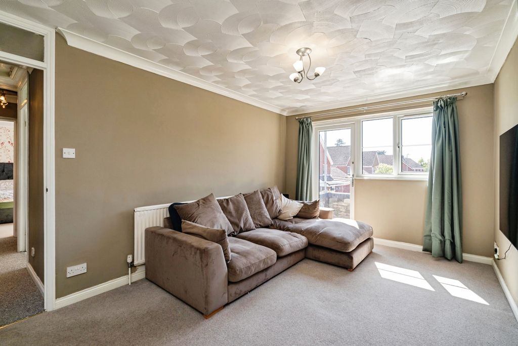 Property photo 3 of 16 Pbox-Img.Jpg