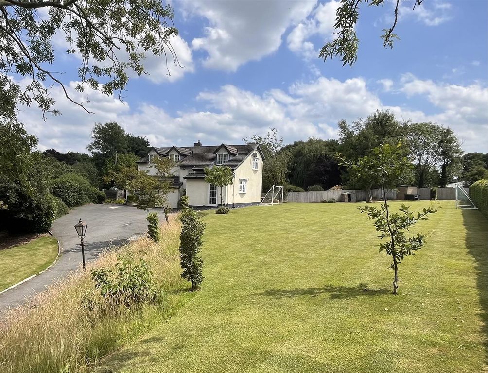 Property photo 1 of 24