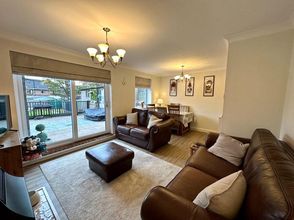 Property photo 2 of 28