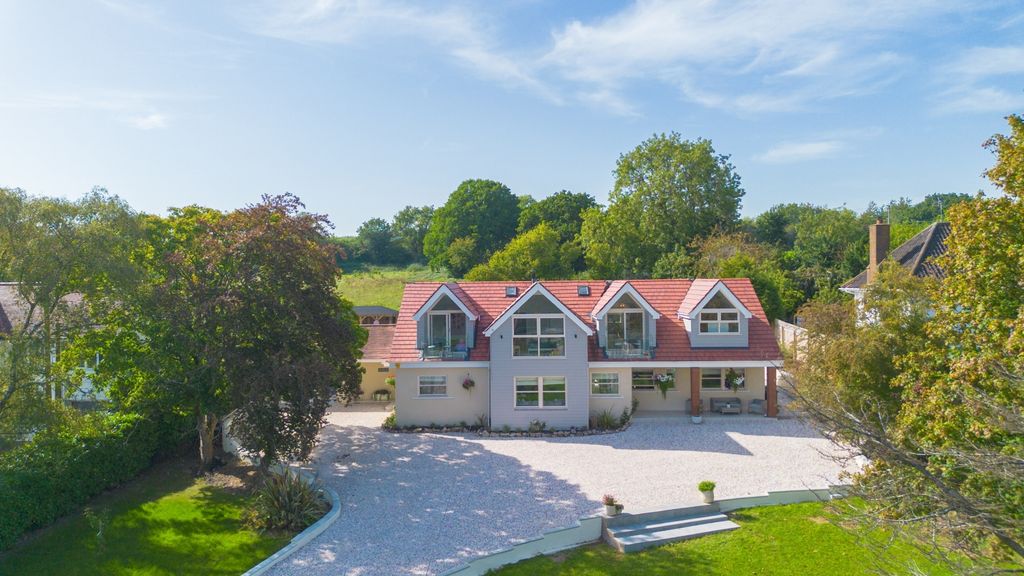 Property photo 2 of 66