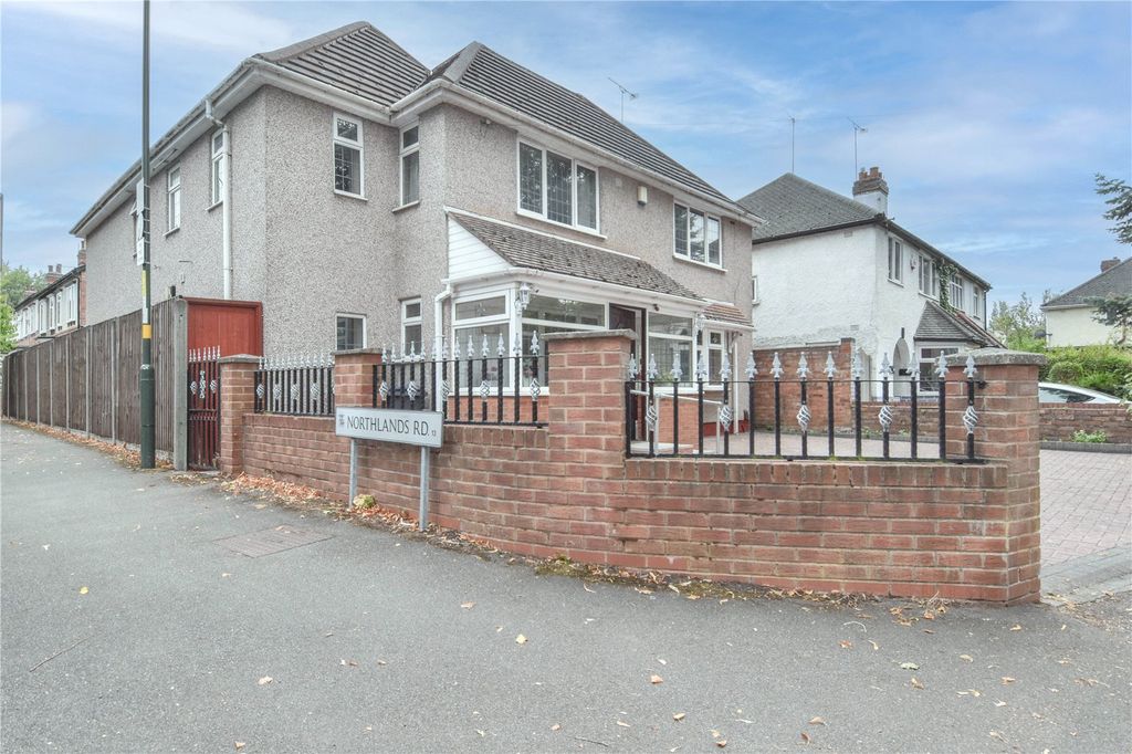 Property photo 3 of 21 Picture No. 02