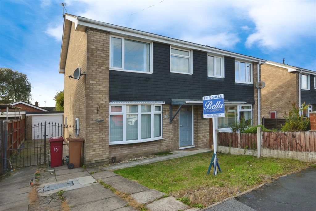 Property photo 1 of 16 Front