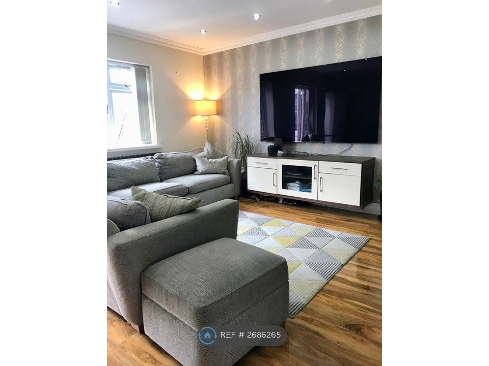 Property photo 3 of 34