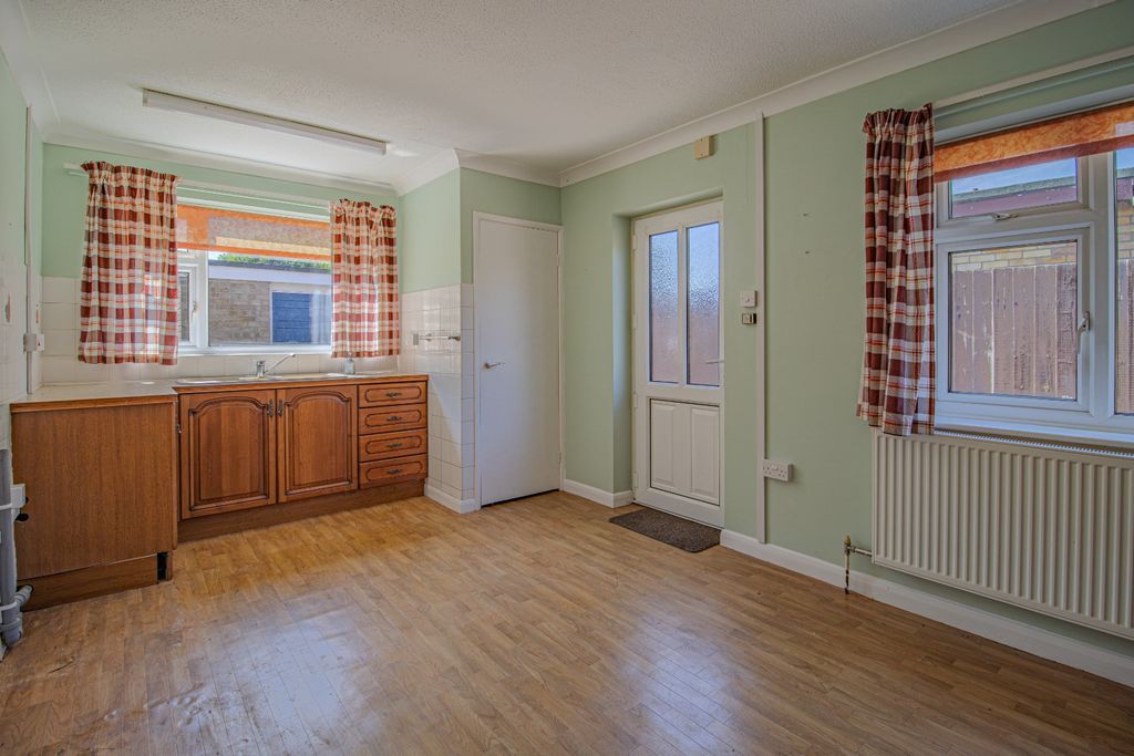Property photo 2 of 17 5259054