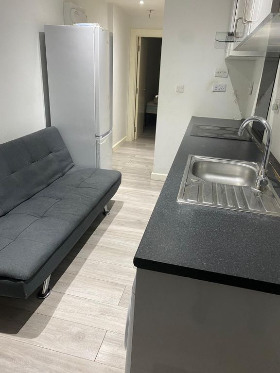 Property photo 1 of 3