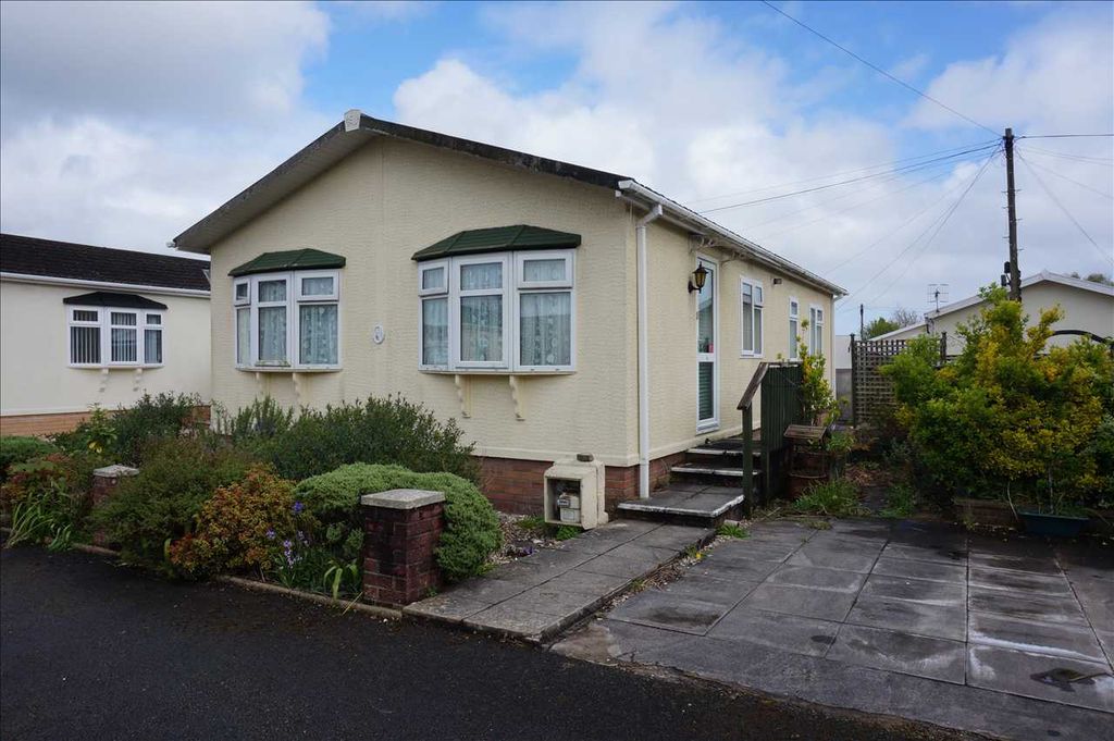 Property photo 2 of 8