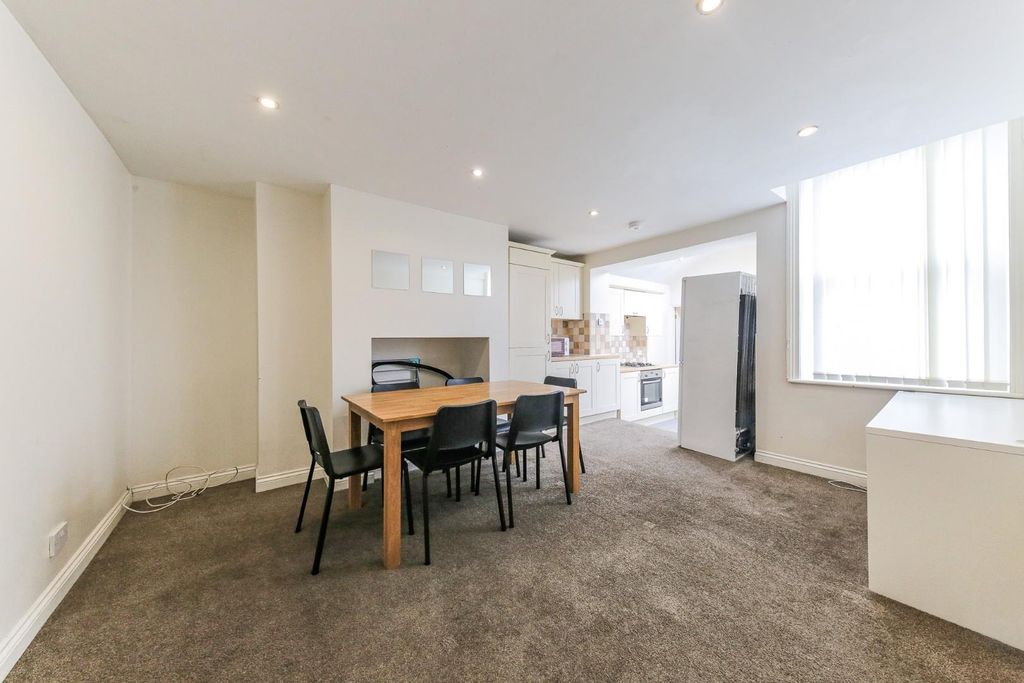 Property photo 3 of 13 Dining Room