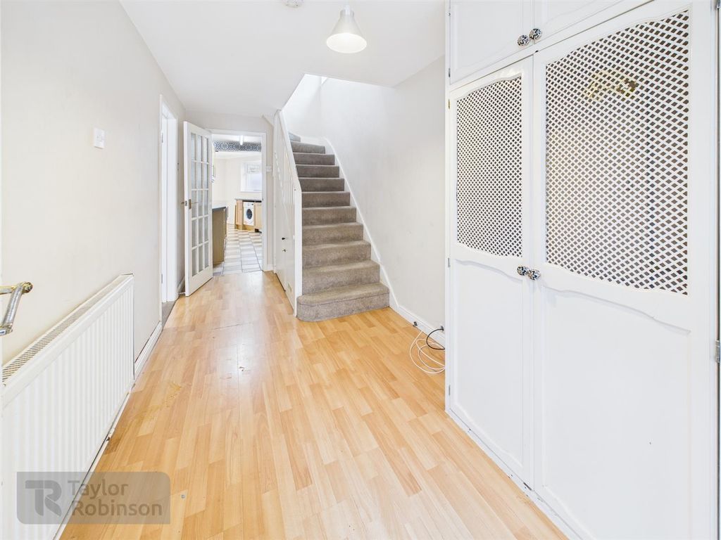 Property photo 2 of 18 Cam02600G0-Pr0618-Still002.Jpg