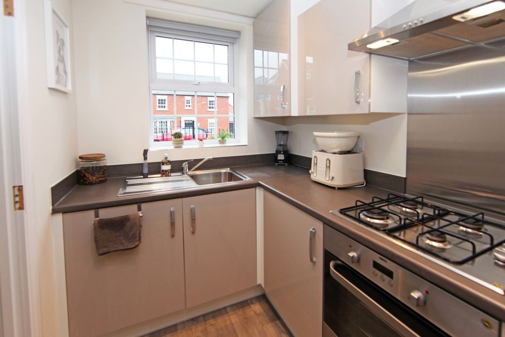 Property photo 3 of 18 Photo 2