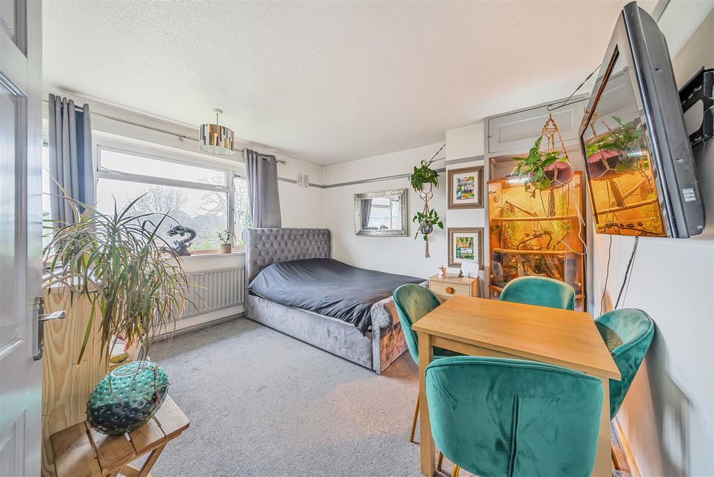 Property photo 3 of 12 Living Room / Dining Room