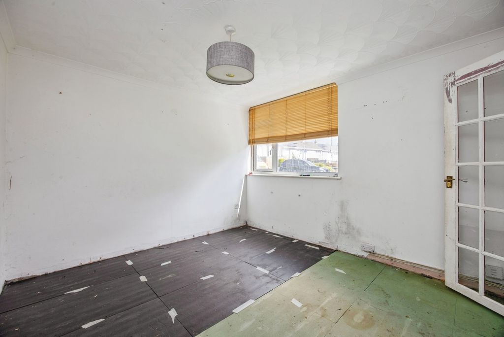 Property photo 3 of 17 Pbox-Img.Jpg