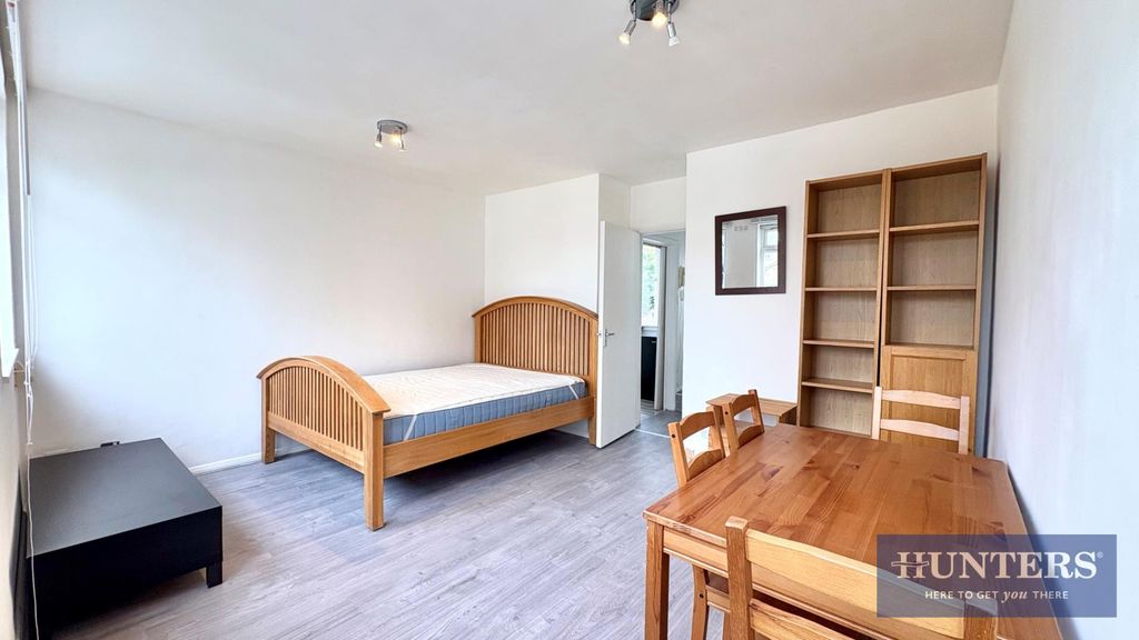 Property photo 1 of 3 Bedroom Pt2.Png