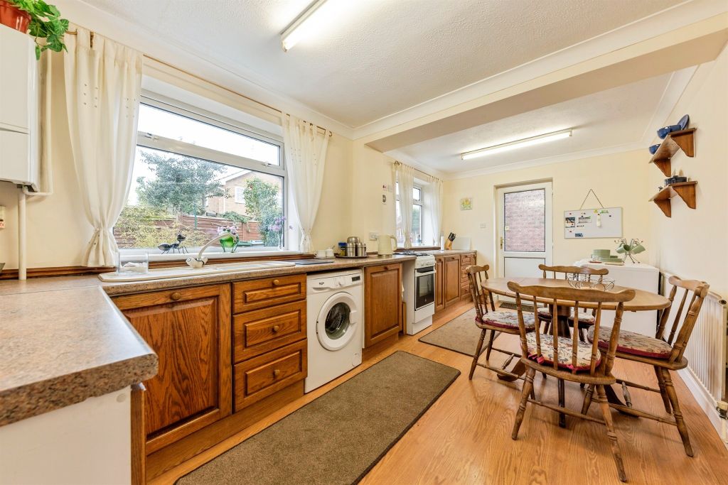 Property photo 3 of 16