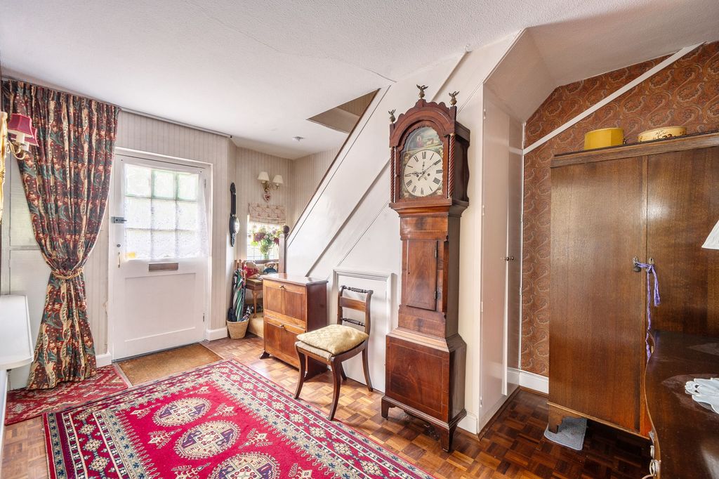 Property photo 2 of 19