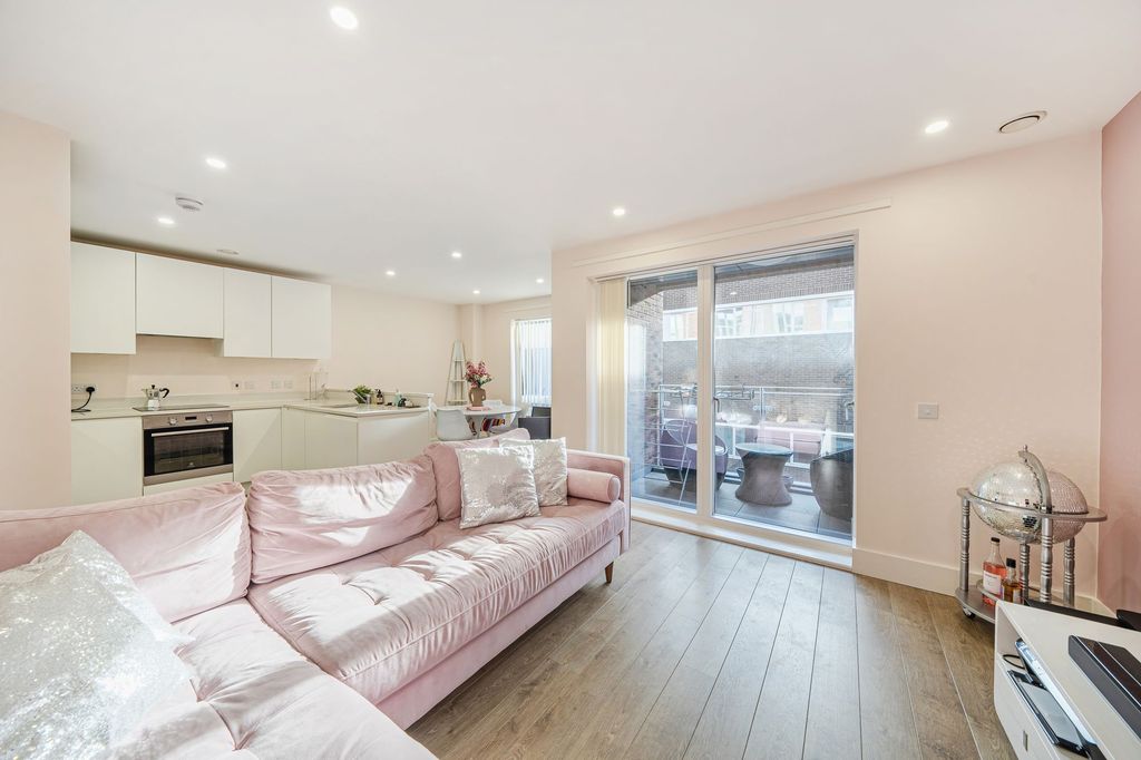 Property photo 1 of 20