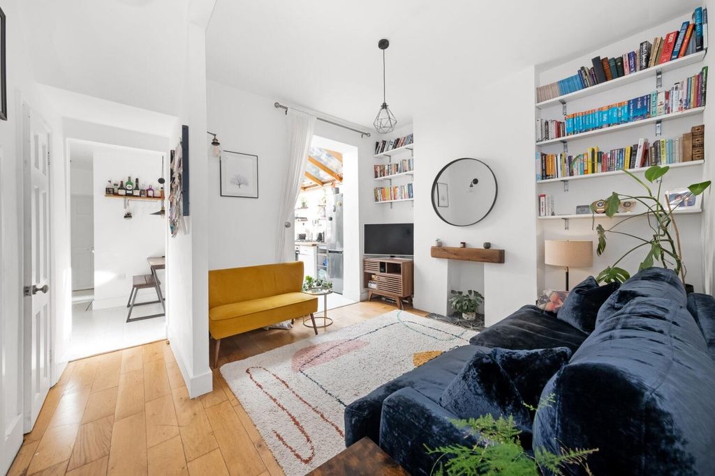 Property photo 2 of 10