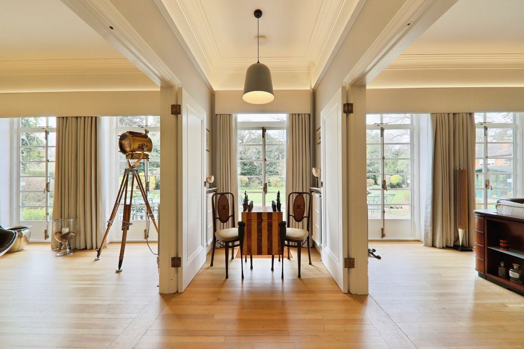 Property photo 2 of 34 2831073