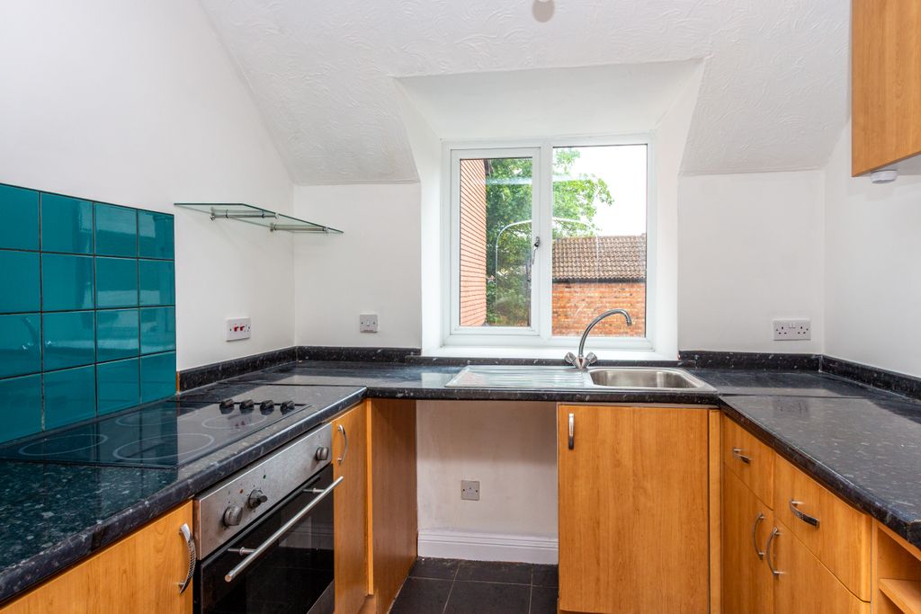 Property photo 2 of 8 Kitchen