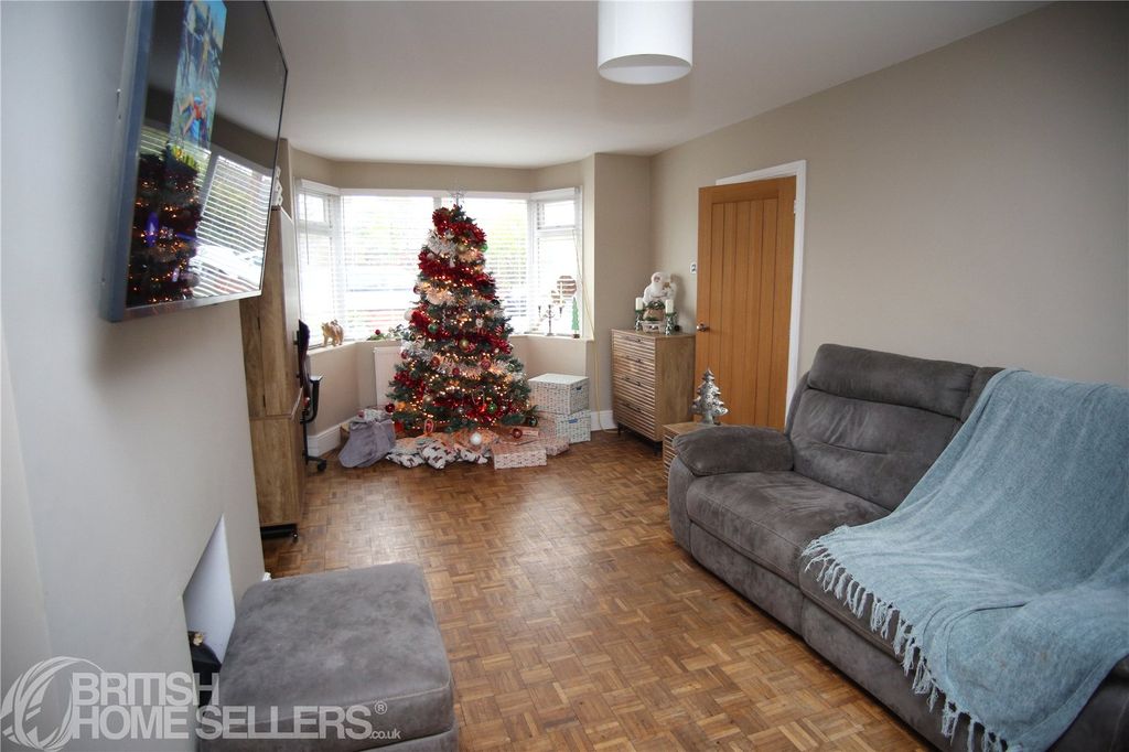 Property photo 3 of 22 Picture No. 06