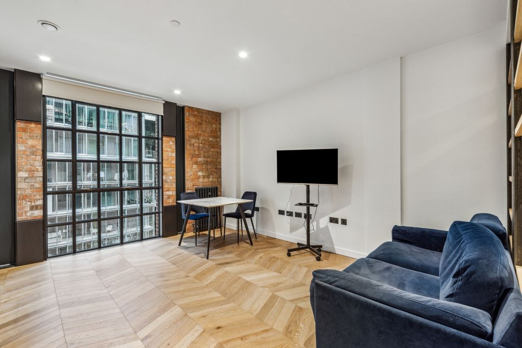 Property photo 2 of 13 5