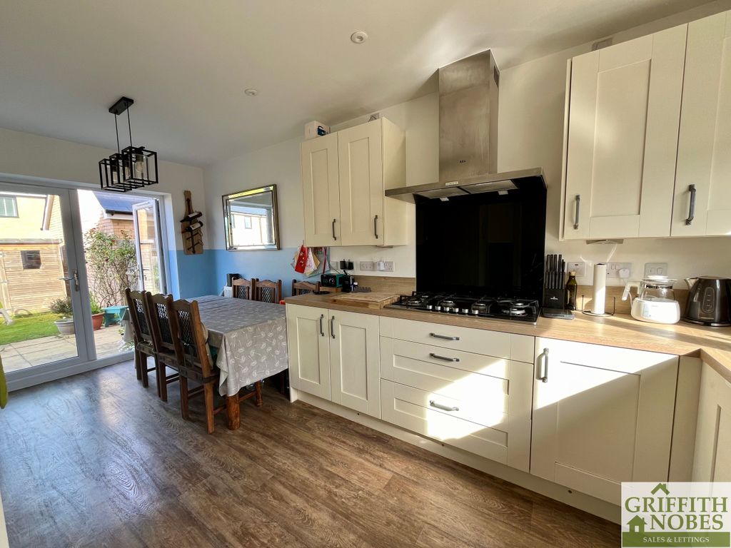 Property photo 2 of 13 Kitchen Diner