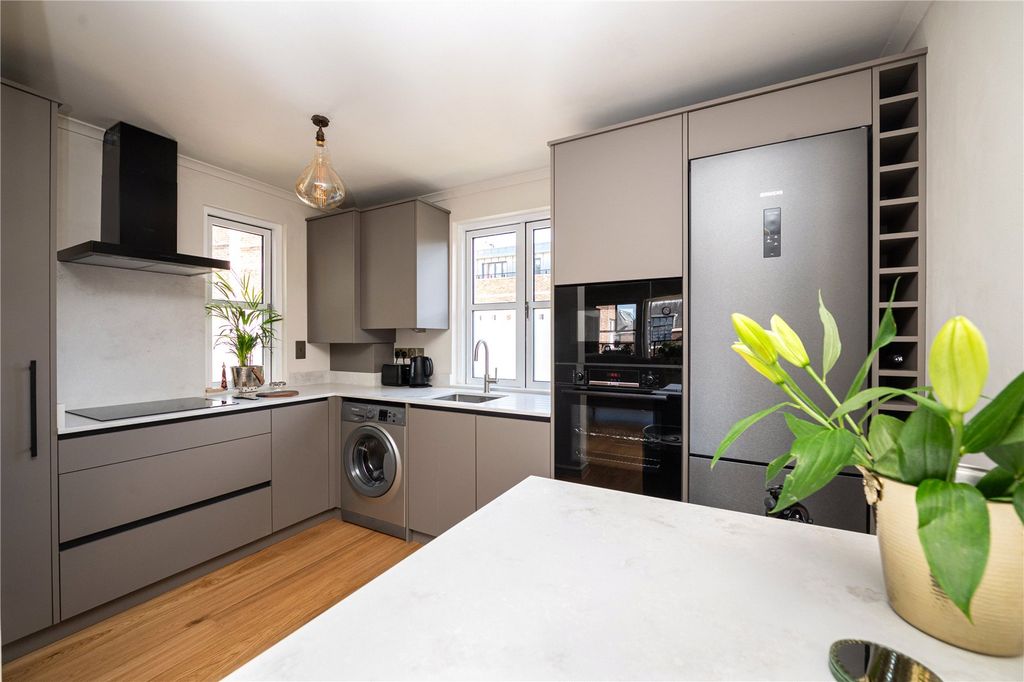 Property photo 3 of 35 Picture No. 26