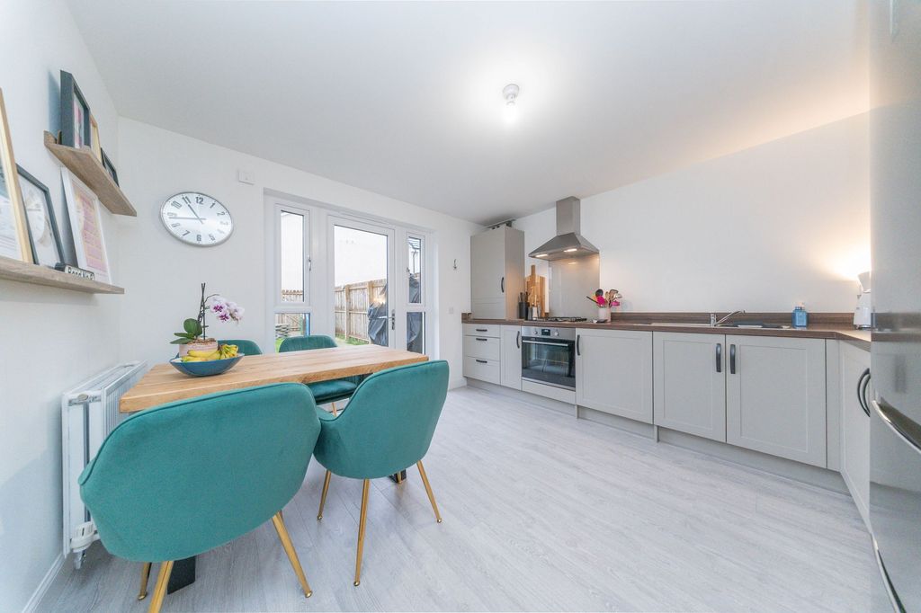 Property photo 3 of 21 Kitchen Diner