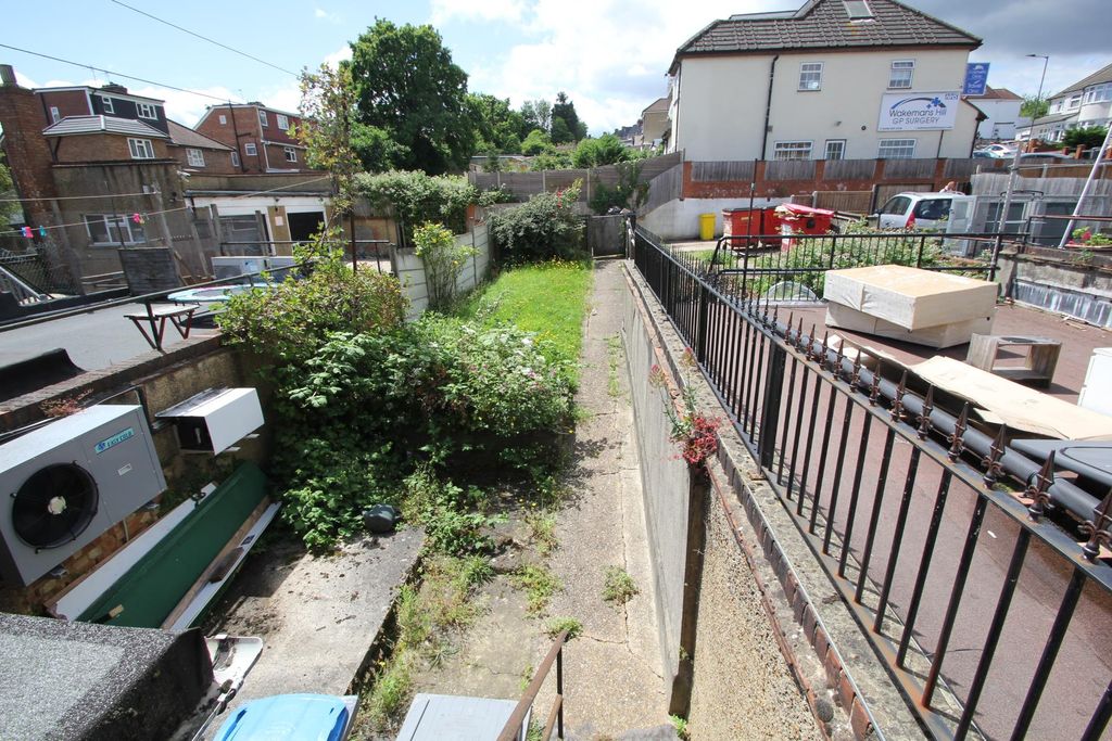 Property photo 3 of 12