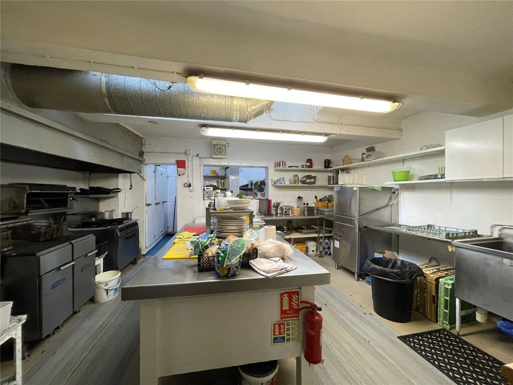 Property photo 3 of 15 Picture No. 12