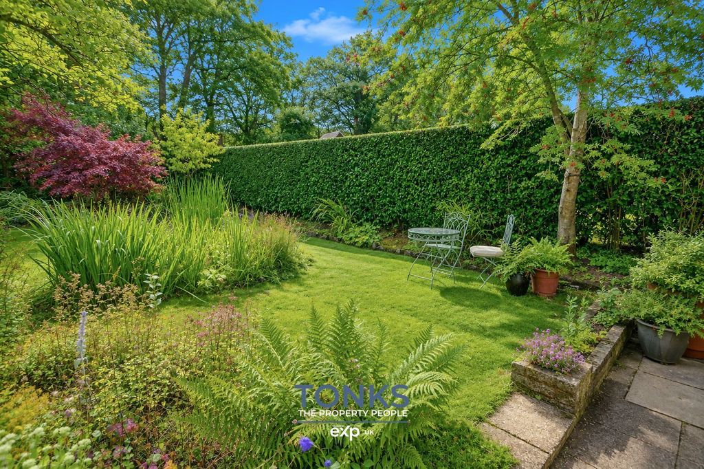 Property photo 3 of 40