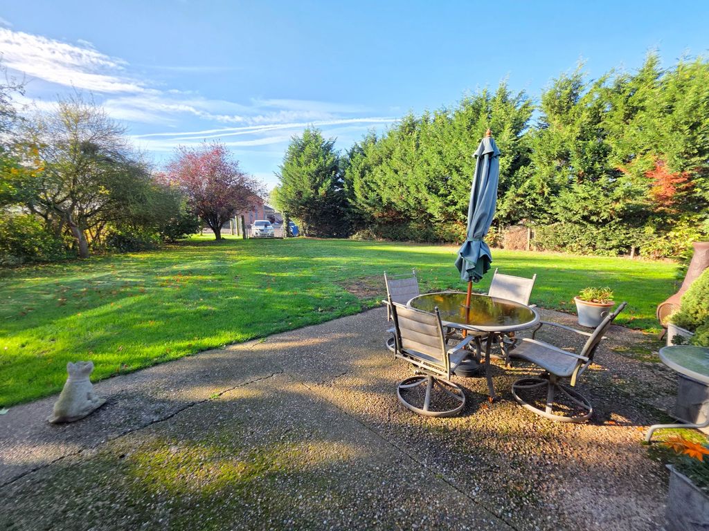 Property photo 3 of 26