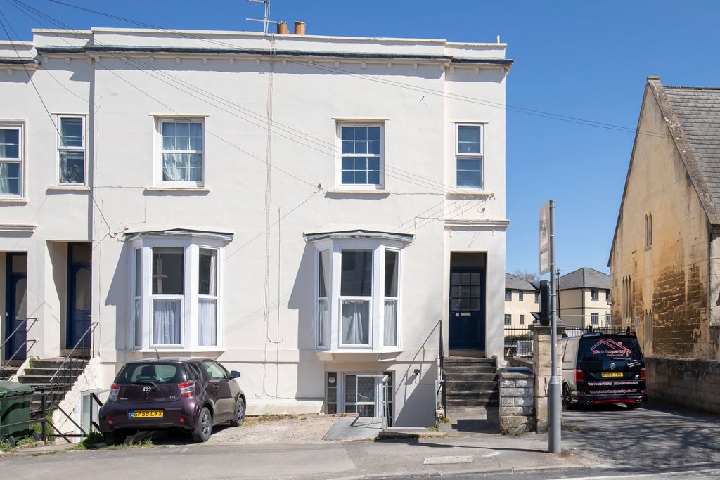 Property photo 1 of 5