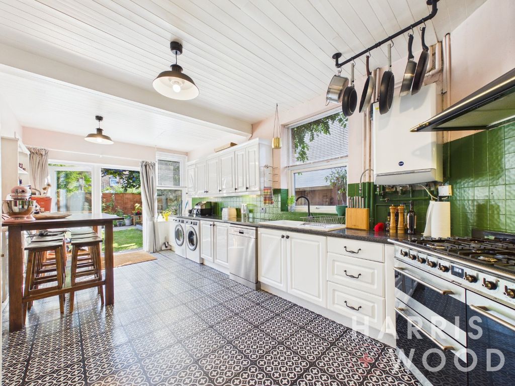 Property photo 2 of 38 5385143