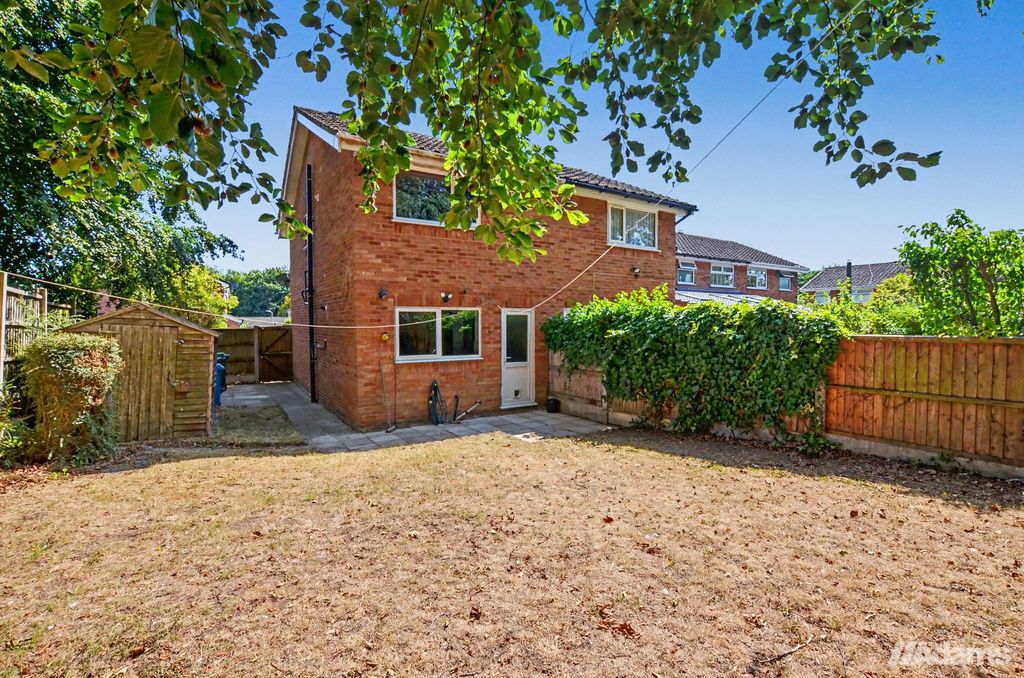 Property photo 2 of 17