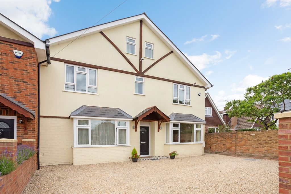 Property photo 1 of 17 67 Wycombe Road 3...