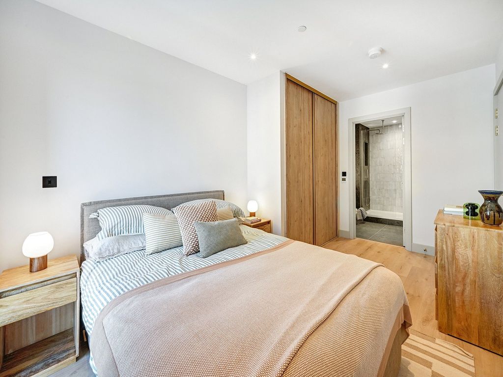 Property photo 2 of 19 Picture No. 13