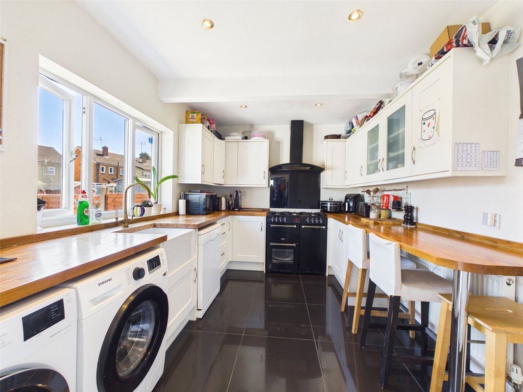 Property photo 2 of 14 Picture No. 06