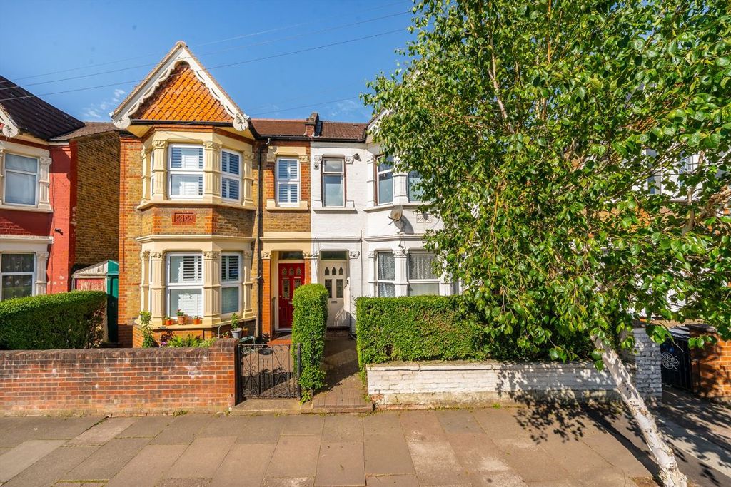 Property photo 1 of 5