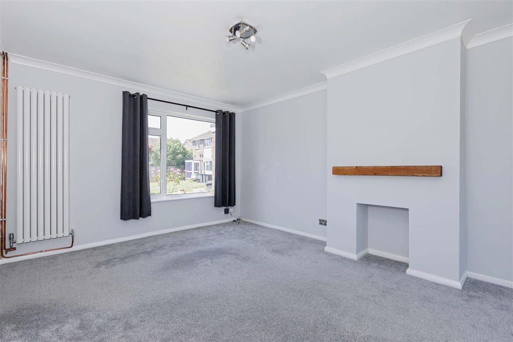 Property photo 3 of 10 Coleridge Crescent_7.Jpg